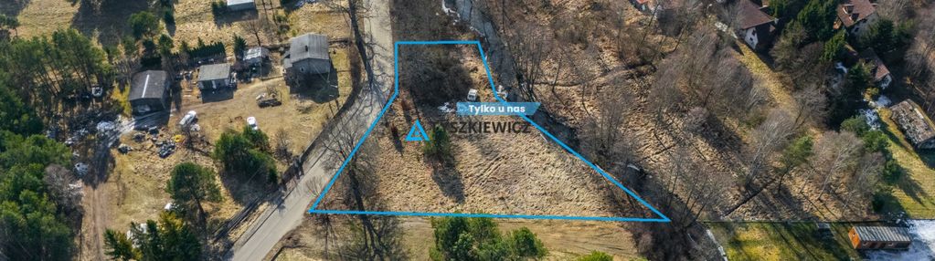 Działka budowlana z linią brzegową rzeki