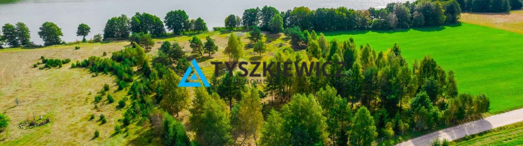 Malownicza działka z linią brzegową jeziora