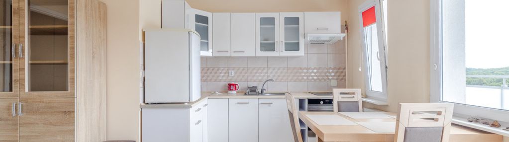 Widok na morze i kępę redłowską | loggia 7 m²
