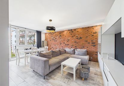 3 pokoje 62,7 m²  1 piętro  łęknice
