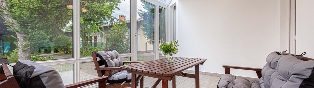 Dom wolnostojący i lokal usługowy | ogród