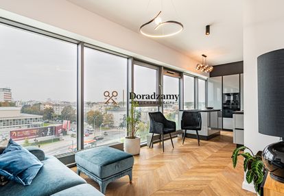 Przestronne mieszkanie w ścisłym centrum