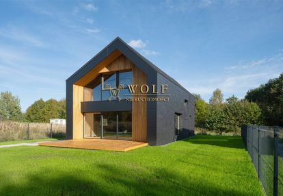 Nowoczesny dom z dużym przeszkleniem-stolarzowice