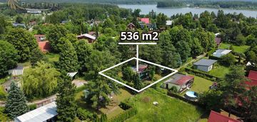 Działka 536 m² z domkiem – blisko jeziora