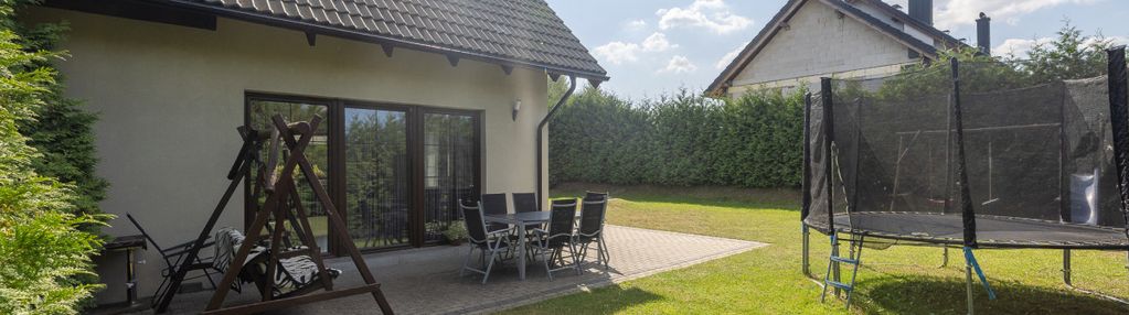 Wolnostojący dom - 800m2 działki