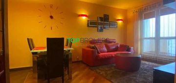 Trzy przestronne pokoje z pięknym widokiem, garaż