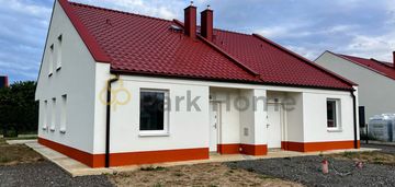 Nowy - przestronny dom w stanie deweloperskim