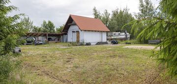 Działka z domkiem i pozwoleniem na budowę