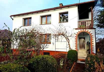 Wyjątkowy dom z ogrodem w ćwiklicach