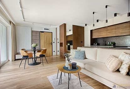 ***2 pokoje w ścisłym centrum***