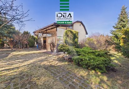 Całoroczna działka rod 700 m² z domkiem 74 m²