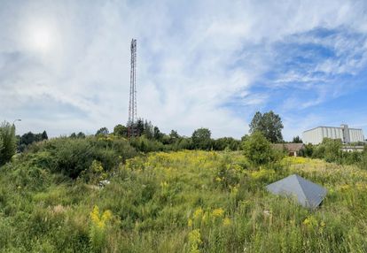 Działka inwestycyjno - usługowa pieniężno