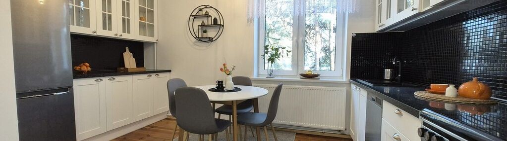 Milanówek: apartament w willi z ogrodem