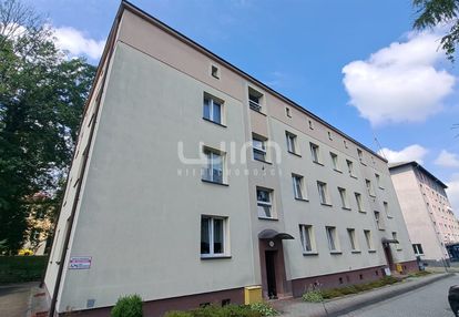 Bez prowizji , 2 pokoje blisko centrum !!!