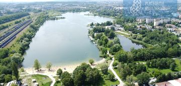 Blisko tramwaj - pełna infrastruktura - bagry