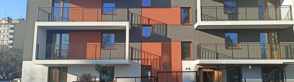 Bezczynszowe 1 piętro 37,50 z balkonem