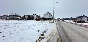 Budowlana, wymiarowa działka w pierzchnicy