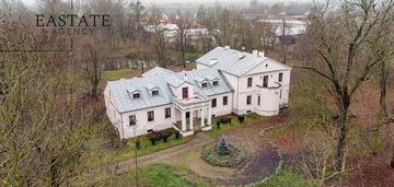 Zabytkowy pałacyk/piękny park/pompa ciepła