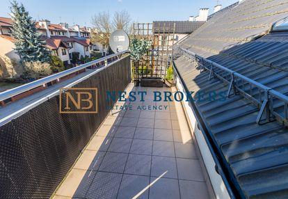 Od południa, balkon 8 m, obok galerii bronowice
