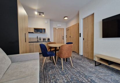 Apartament z miejscem w garażu i balkonem