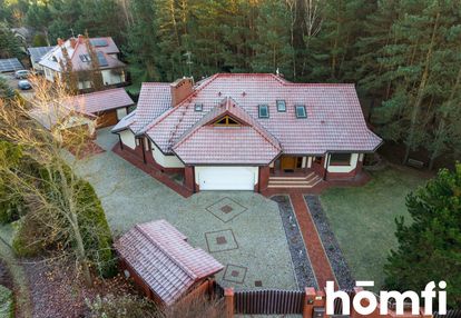 Willa miejska w bezpośrednim sąsiedztwie lasu