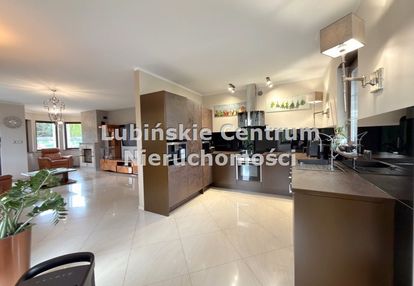 Dom z mieszkaniem w osieku + garaż dwustanowiskowy