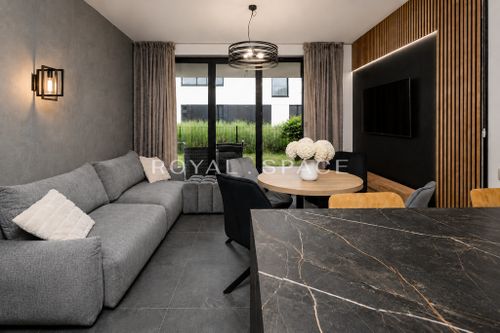 Apartament z ogródkiem na kameralnym osiedlu