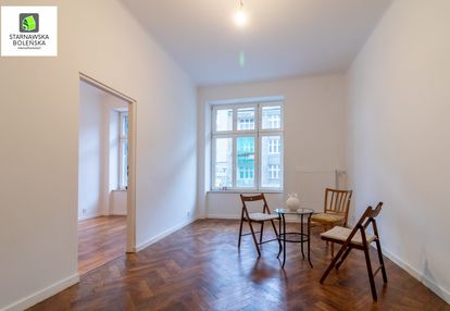 Przestronne mieszkanie w kamienicy w centrum