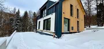 Nowoczesny dom w stylu „stodoła” w straconce