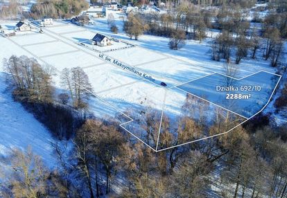 Działka nad rzeką pow. 2288 m2 budy zosine, wz