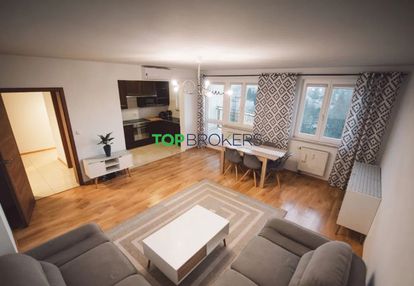 Klimatyzacja, garaż, basen, siłownia, metro