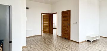 Przestronne, idealna lokalizacja, 2 minuty do a4!