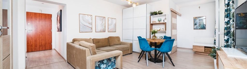 2-3 pokojowe, duży balkon, komórki, parking