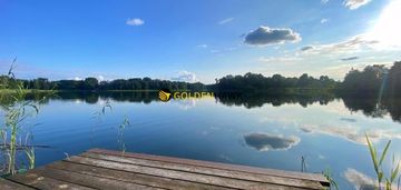 Piękny dom nad jeziorem