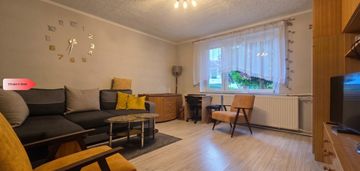 * dom dla dużej rodziny lub dwóch pokoleń - mrocza