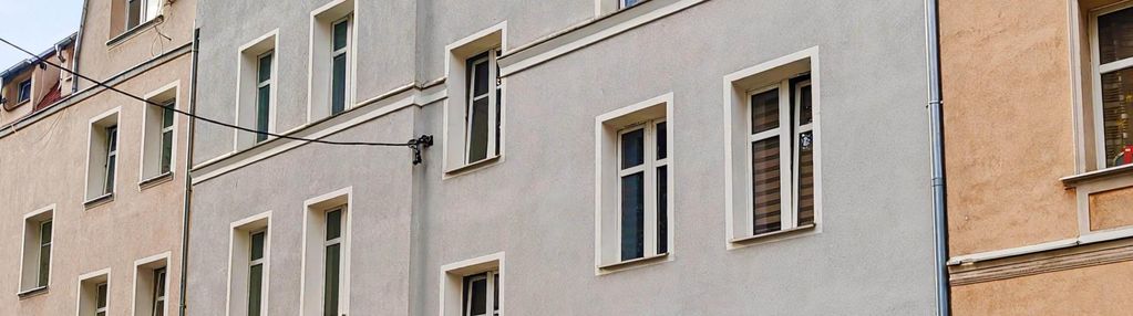 Dwa przestronne pokoje, pierwsze piętro
