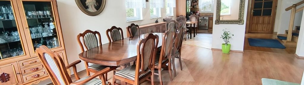 Dom z kominkiem – klasyczny i elegancki!