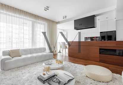 Grzybowska 4, 4 pokoje, wysoki standard