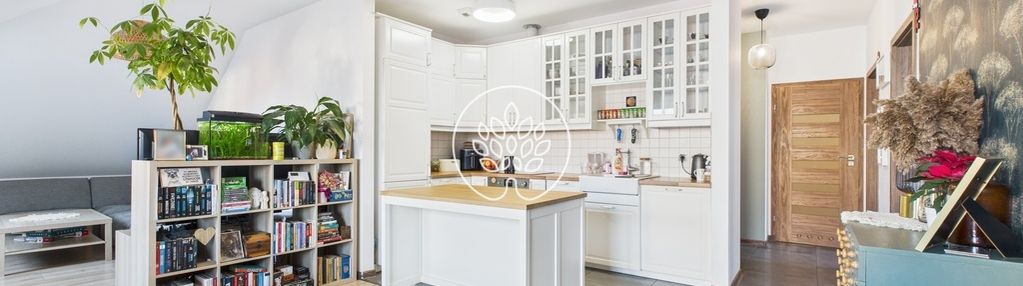 4 pokoje. balkon. ostatnie piętro.