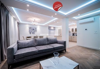 Piętro w kamienicy rynek w żywcu