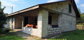 Dom przy lesie korczowa