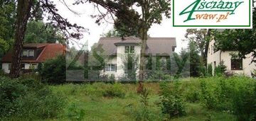 Piękna działka w znakomitym sąsiedztwie:las, wille