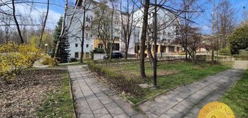 Blisko park, 2 miejsca postojowe , 4 pokoje !!!