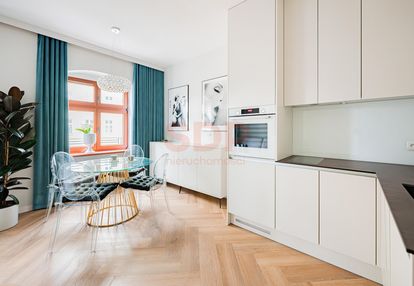 Stylowy apartament w zrewitalizowanym budynku