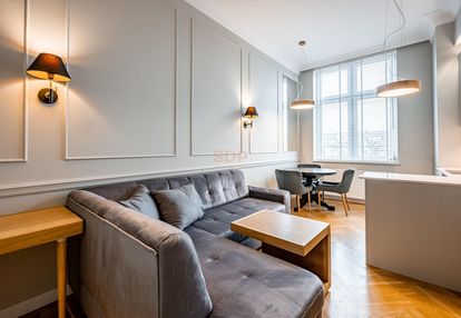 Perełka dla miłośników kamienic i nowoczesności.