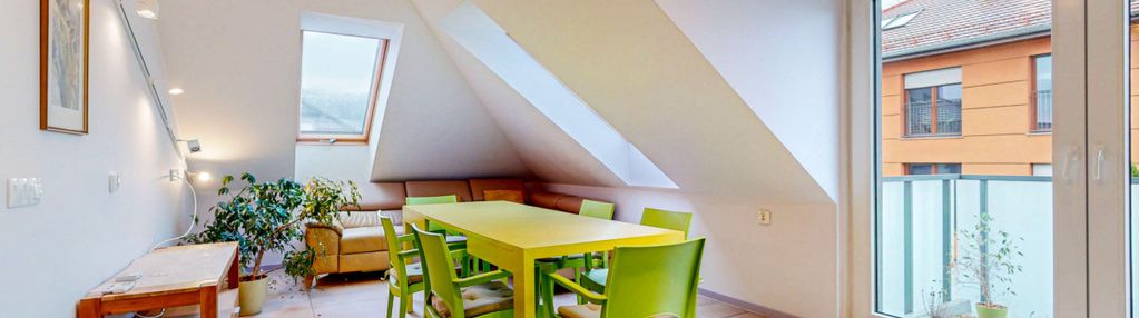 Apartament z m. post. komórką i dwoma balkonami