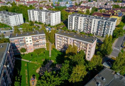 Mroza 26 - 1 piętro, z potencjałem na 4 pokoje