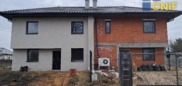 Połowa bliźniaka na grabówce