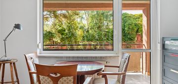 Dwa pokoje z tarasem i garażem – gdynia dąbrowa