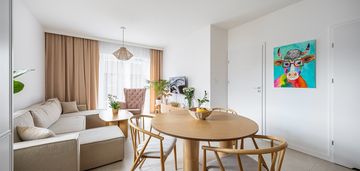 Elegancki apartament z ogródkiem i parkingiem x2